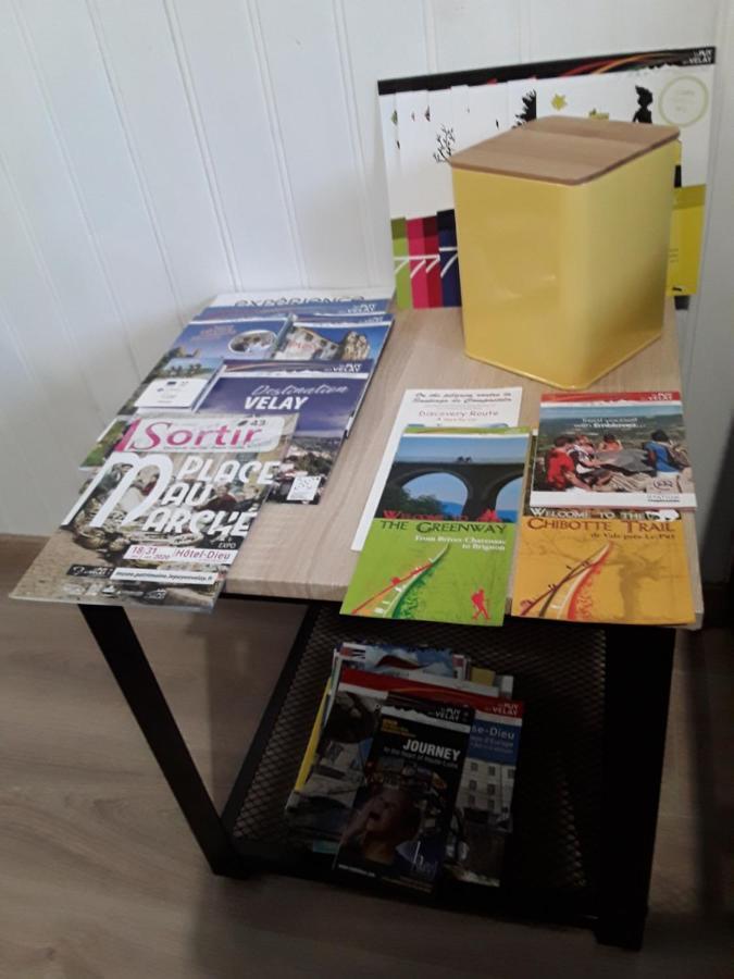 Les Apparts Du Vignal De Cheyrac Polignac  Bagian luar foto